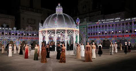 sfilata dior lecce johnny depp|Johnny Depp Stuns in Dior: A Fashion Moment at the Rome Film .